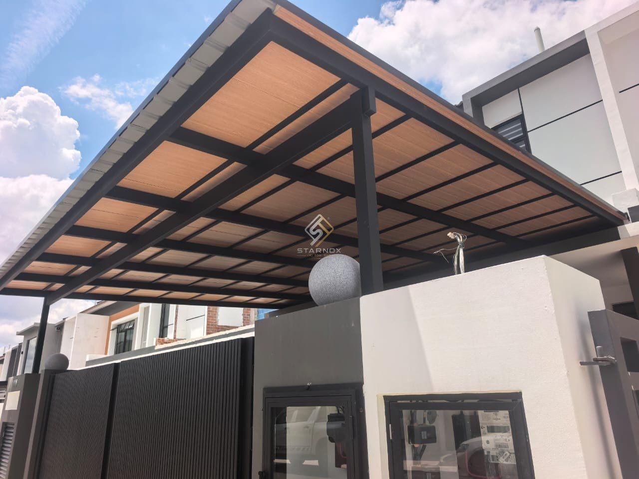 Roofing/Awning Metal Deck by Starnox - example 1